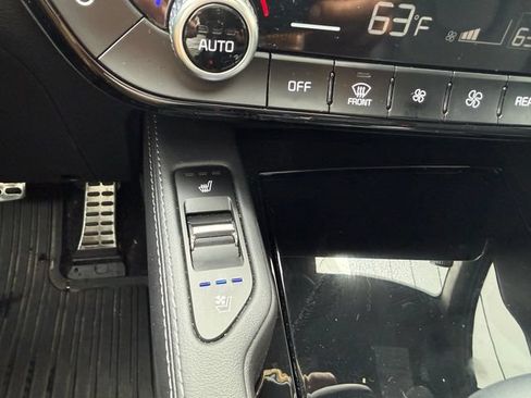 Used 2025 Land Rover Defender 130 S AWD/4WD image 20