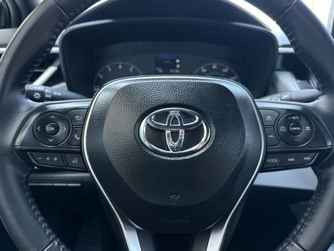 Used 2025 Toyota Corolla SE image 24