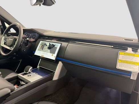 Used 2025 Land Rover Range Rover SE AWD/4WD image 30