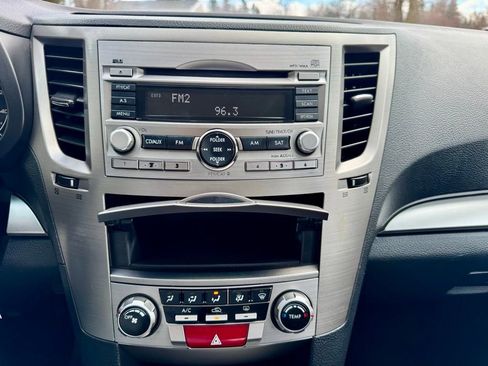 Used 2011 Subaru Legacy 2.5i Premium w/ All-Weather Pkg AWD/4WD image 20