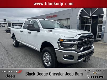 New 2026 RAM 2500 Tradesman w/ Chrome Appearance Group