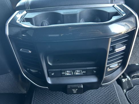 Used 2022 RAM 2500 Laramie AWD/4WD image 14