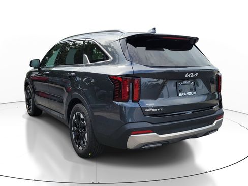 Used 2024 Kia Sorento S FWD image 5