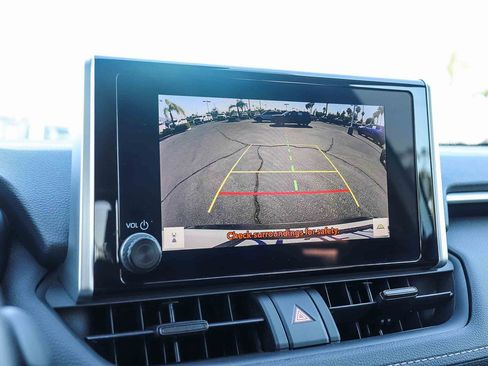 Used 2024 Toyota RAV4 XLE FWD image 25