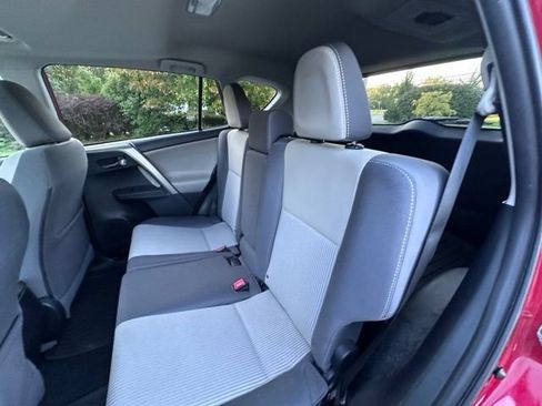 Used 2014 Toyota RAV4 XLE AWD/4WD image 11