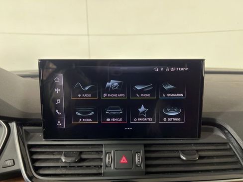 Used 2022 Audi Q5 e Premium AWD/4WD image 23
