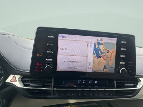 Certified 2021 Toyota Sienna Limited image 26