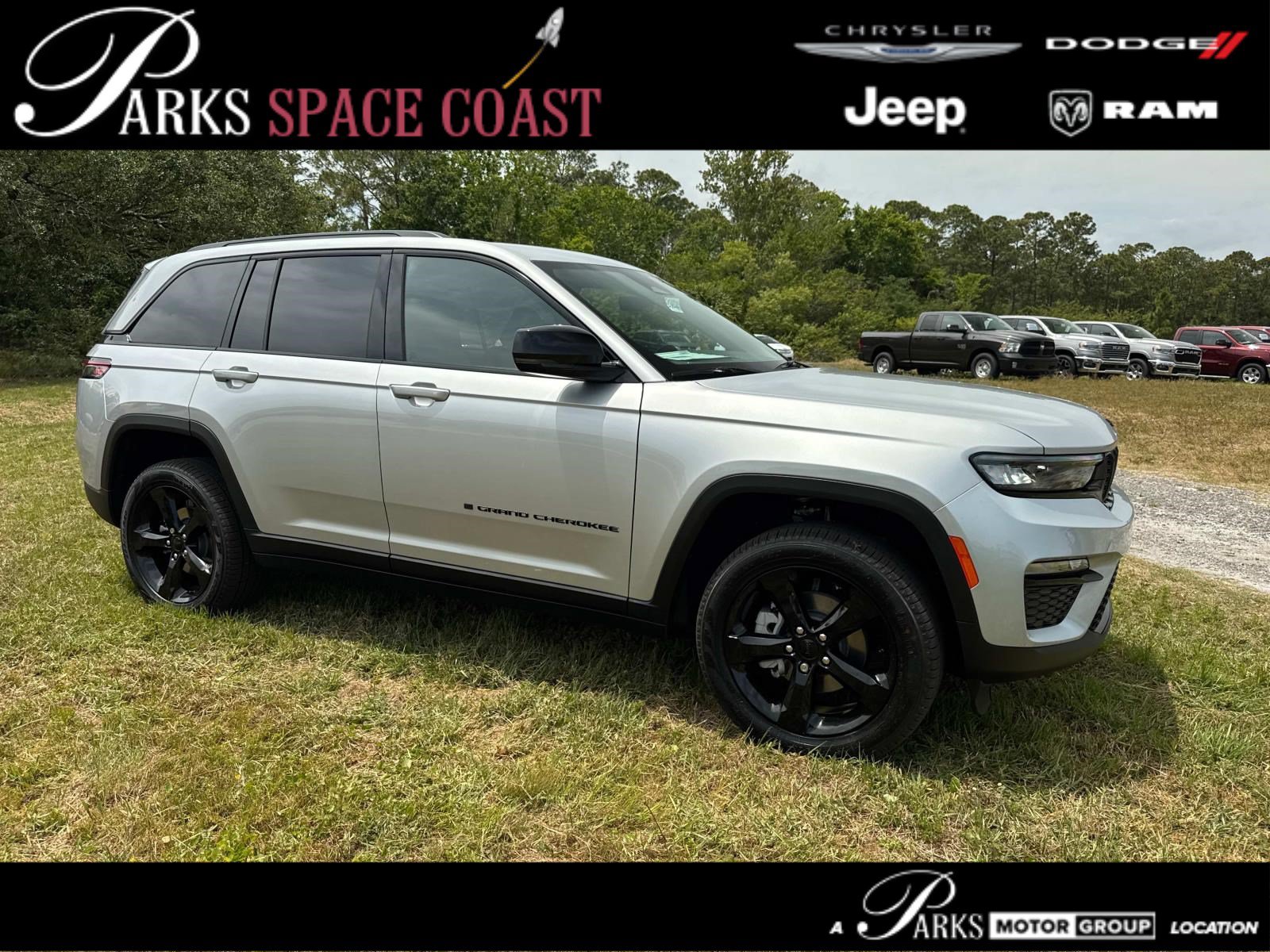New 2025 Jeep Grand Cherokee Limited w/ Black Appearance Package RWD image 1