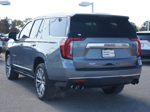 Used 2021 GMC Yukon Denali w/ Denali Premium Package image 18