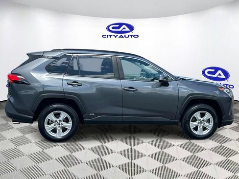 Used 2020 Toyota RAV4 XLE w/ Convenience Package AWD/4WD image 2