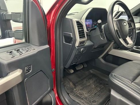 Used 2022 Ford F250 Lariat w/ Black Appearance Package image 26