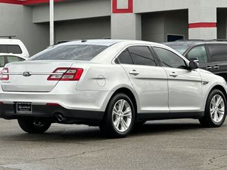 Used 2018 Ford Taurus SE video 2
