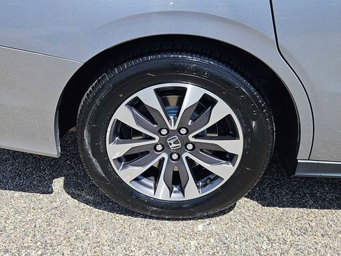 Certified 2023 Honda Odyssey EX-L image 9