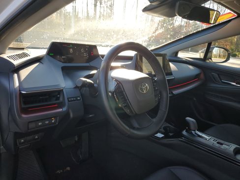 Used 2024 Toyota Prius Prime Premium image 16