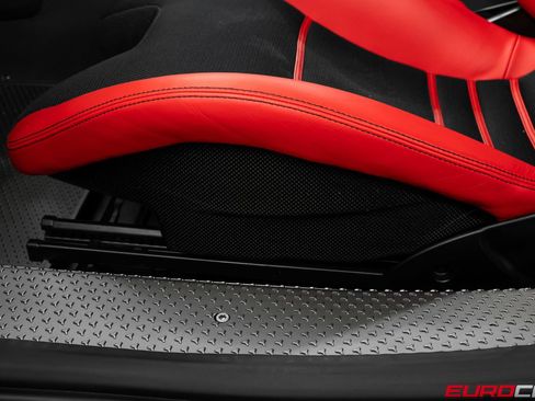 Used 2015 Ferrari 458 Speciale Coupe RWD image 49