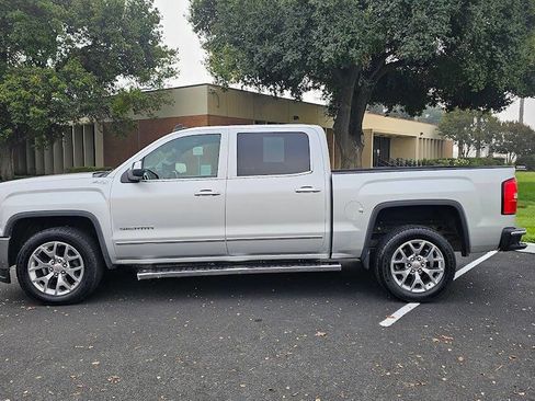 Used 2015 GMC Sierra 1500 SLT w/ SLT Crew Cab Value Package image 8