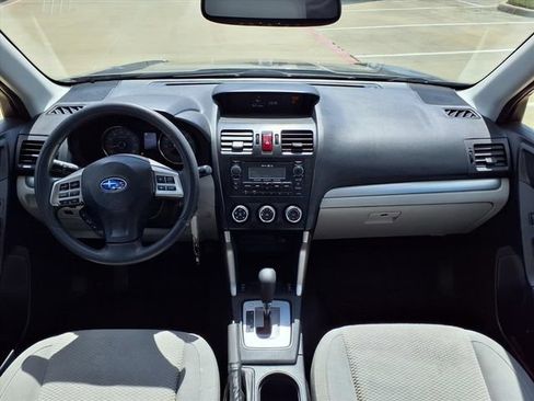 Used 2015 Subaru Forester 2.5i Premium AWD/4WD image 10