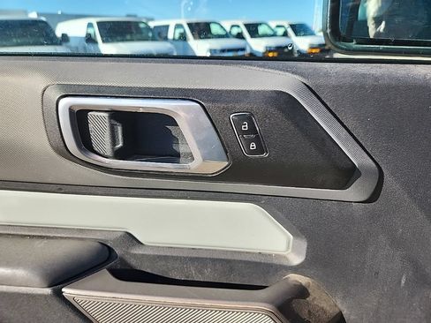 Used 2023 Ford Bronco Black Diamond AWD/4WD image 29