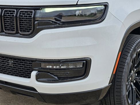 New 2025 Jeep Wagoneer Series II w/ Premium Group I image 8