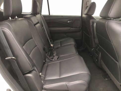 Used 2017 Honda Pilot Touring image 19