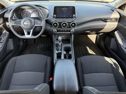 Used 2025 Nissan Sentra SV FWD image 10
