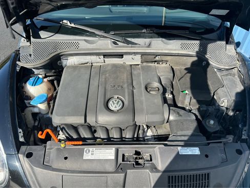 Used 2014 Volkswagen Beetle 2.5 image 6