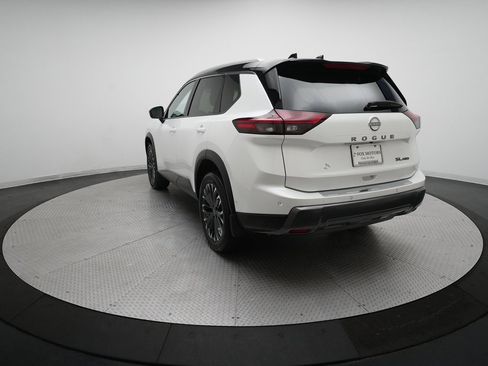 Certified 2025 Nissan Rogue SL w/ Tech Package image 35