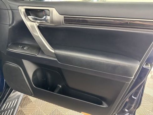 Used 2023 Lexus GX 460 Premium w/ Premium Package image 25