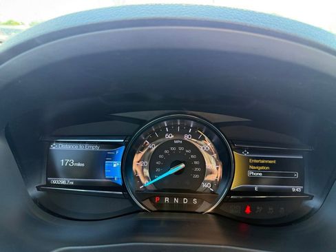 Used 2019 Ford Explorer XLT w/ Equipment Group 202A FWD image 14