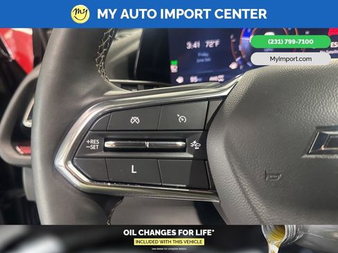 Used 2024 Chevrolet Traverse Z71 AWD/4WD image 17