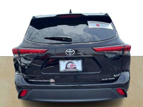 Certified 2021 Toyota Highlander XLE AWD/4WD image 5