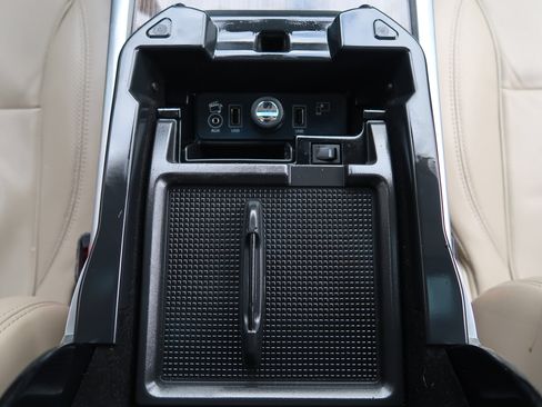 Used 2016 Land Rover Range Rover Sport HSE image 26