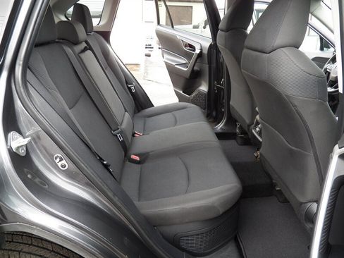 Used 2020 Toyota RAV4 LE image 13