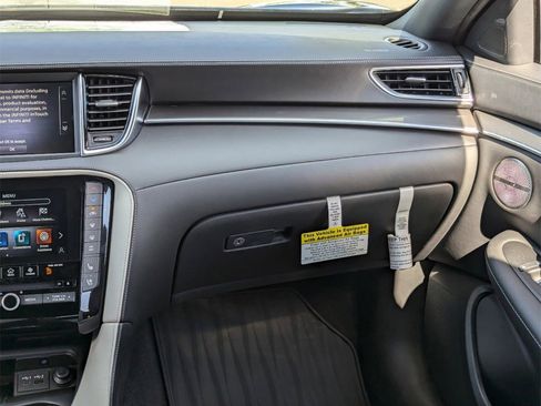 Used 2025 INFINITI QX55 Essential w/ Cargo Package image 17