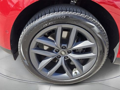 Used 2024 Land Rover Range Rover Sport SE image 9