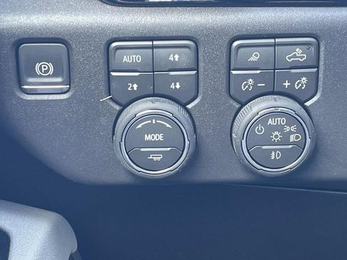 New 2026 Chevrolet Silverado 1500 ZR2 AWD/4WD image 32