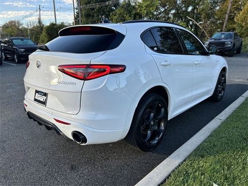 Used 2023 Alfa Romeo Stelvio Veloce image 8
