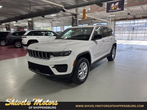 New 2025 Jeep Grand Cherokee Laredo X w/ Luxury Tech Group I image 1