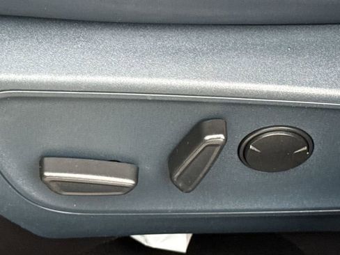 Used 2022 Ford Maverick Lariat FWD image 21