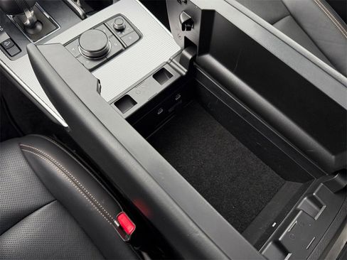 Used 2025 MAZDA CX-90 3.3 Turbo w/ Preferred Package image 29