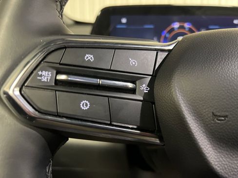 Certified 2025 Chevrolet Equinox LT AWD/4WD image 15