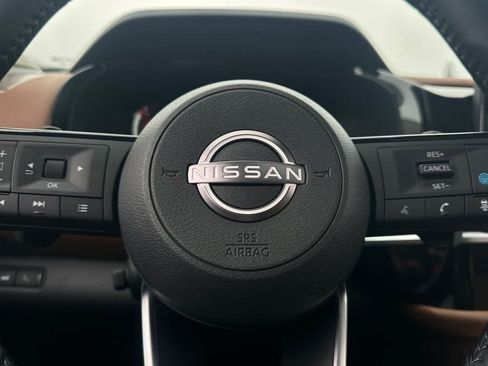 New 2025 Nissan Pathfinder Platinum image 29