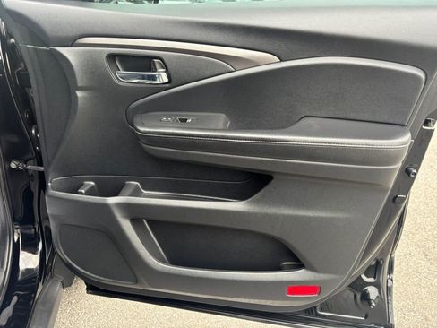 Used 2019 Honda Ridgeline Sport image 18