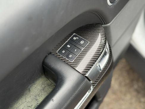 Used 2019 Land Rover Range Rover Sport SVR image 12