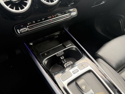 Used 2025 Mercedes-Benz GLB 250 4MATIC image 43