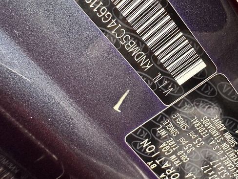 Used 2016 Kia Sedona LX w/ Option Group 020 image 40