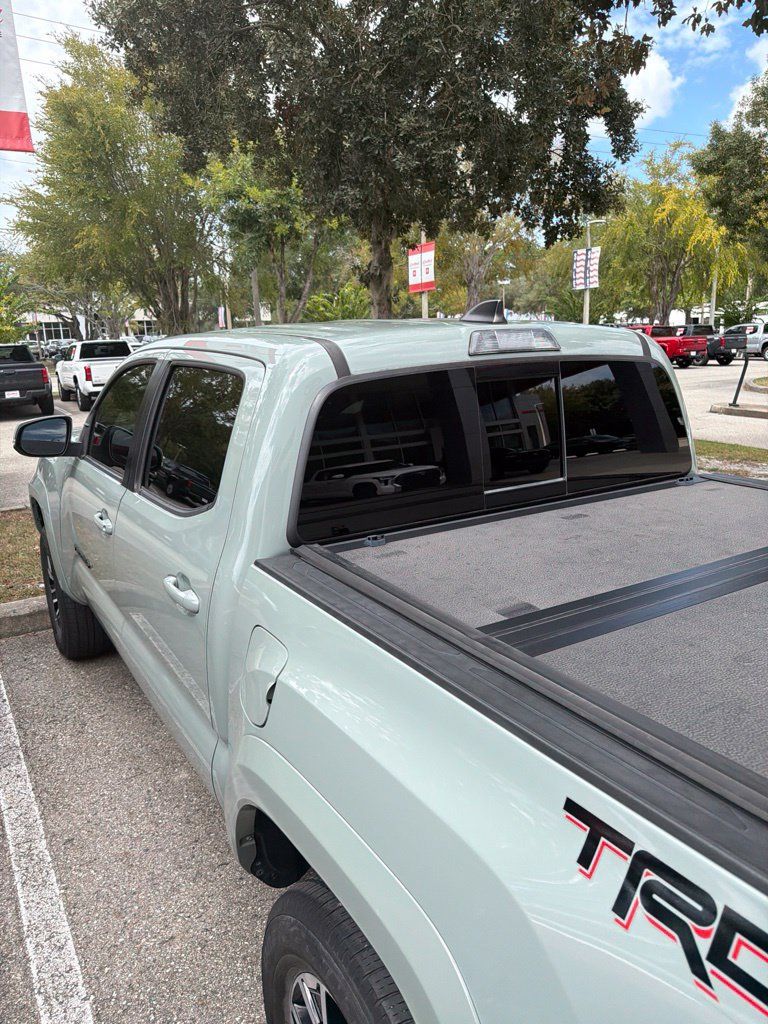 Used 2022 Toyota Tacoma TRD Sport AWD/4WD image 11