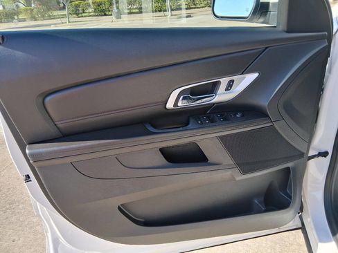 Used 2017 GMC Terrain SLE image 28