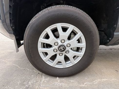 Used 2025 Toyota Tacoma SR RWD image 9