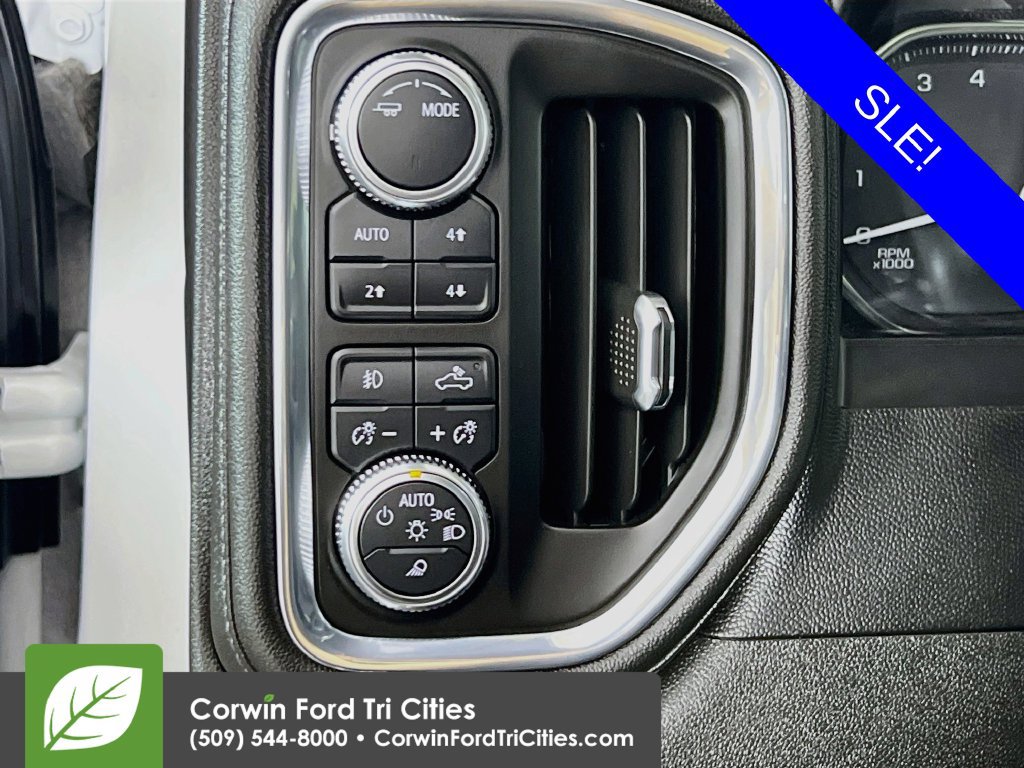 Used 2022 GMC Sierra 3500 SLE w/ SLE Convenience Package AWD/4WD image 17